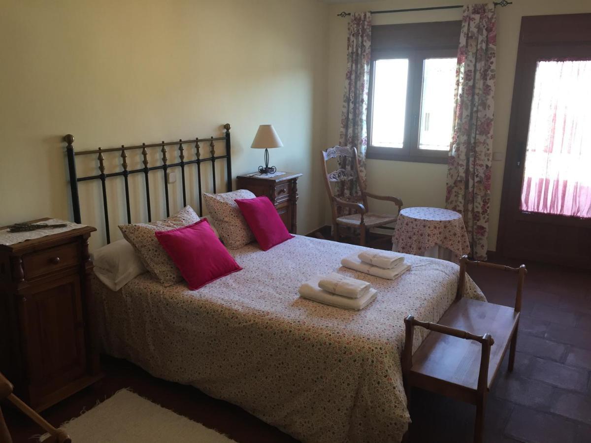 La Casa De Martina Vendégház Pedraza Kültér fotó